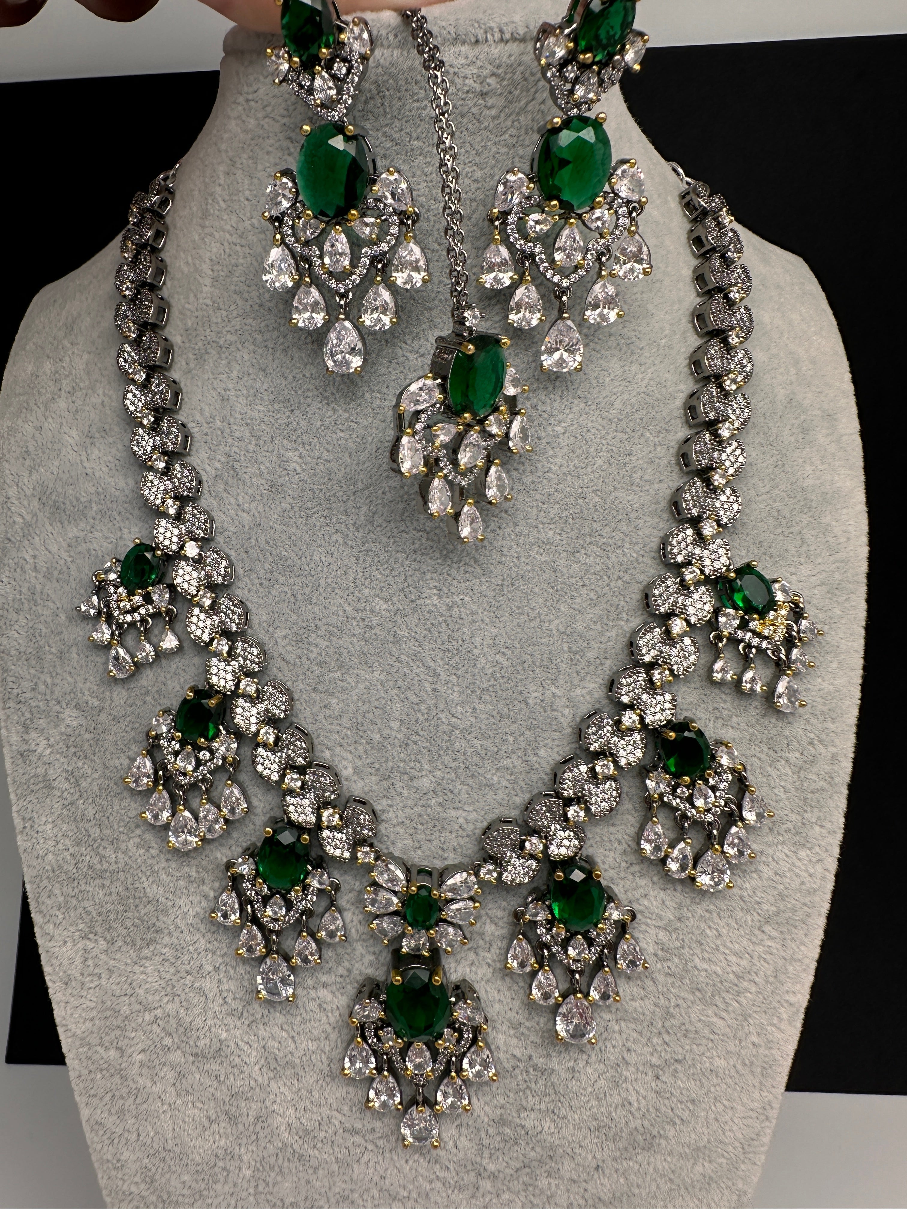 Buy Karatcart Metal Silver Tone Green American Diamond Necklace Set For  Women Online at Best Prices in India - JioMart.
